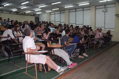 Discussion during the open workshop.