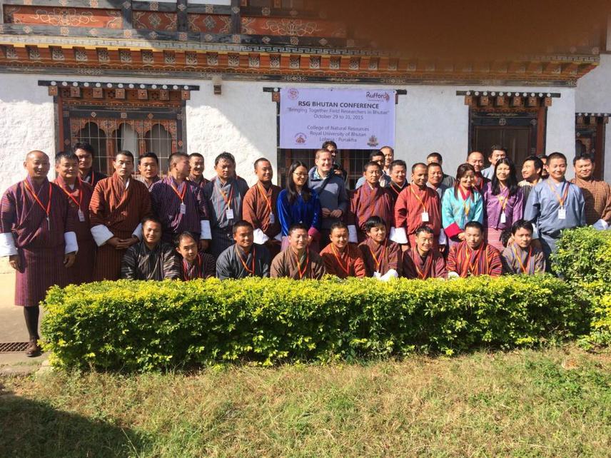 The participants with Chief Guest and Josh in the centre.