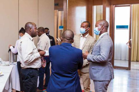 One-on-one discussions between Decision-makers and conservationists during conference coffee breaks