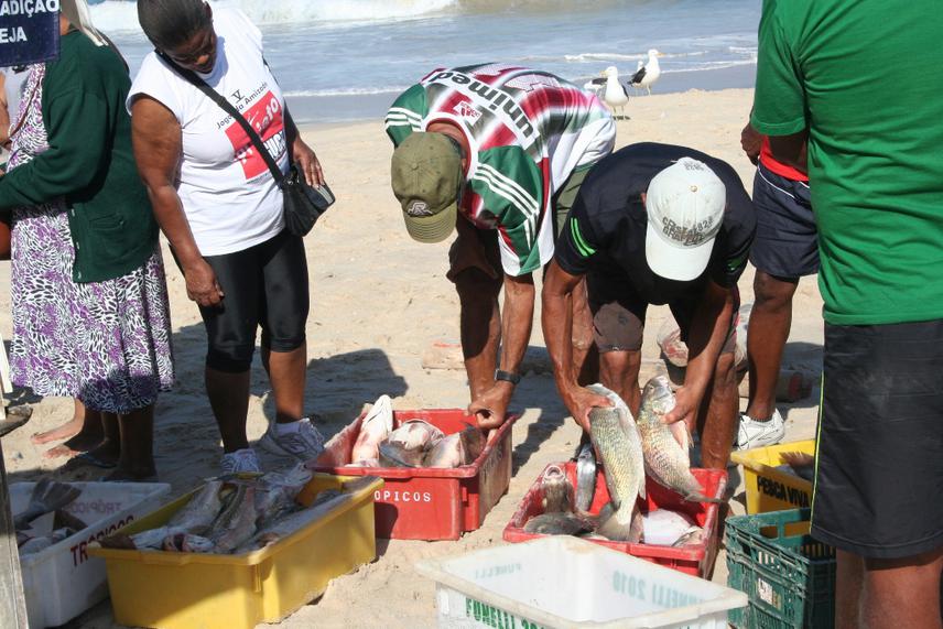 Fish selection by size for commercialization. © A. Cinti