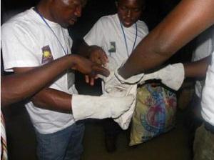 Participants learning how to keep bat in bag.