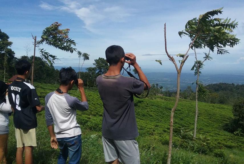 Citizen scientist of Medini subvillage during Javan Hawk-Eagle observation