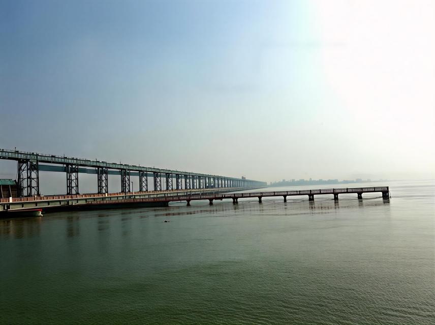 Koshi Barrage near Nepal India Border (c) Laba KC