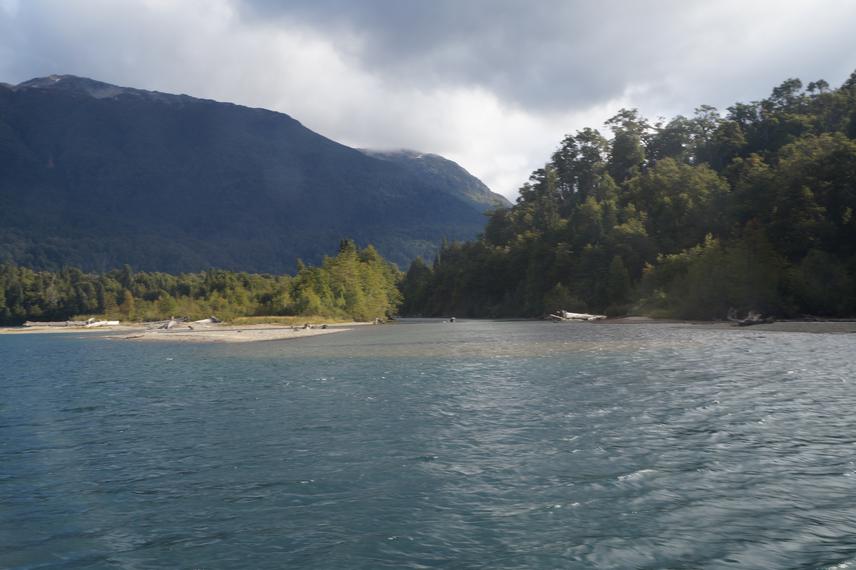 Río Alerces. One of the possible location that we’ll include in our study. © M. Schiaffini.