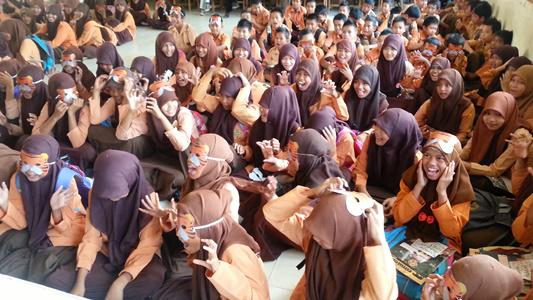 The junior high school listened the story.