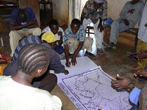 Tourism trainees drawing attraction map.
