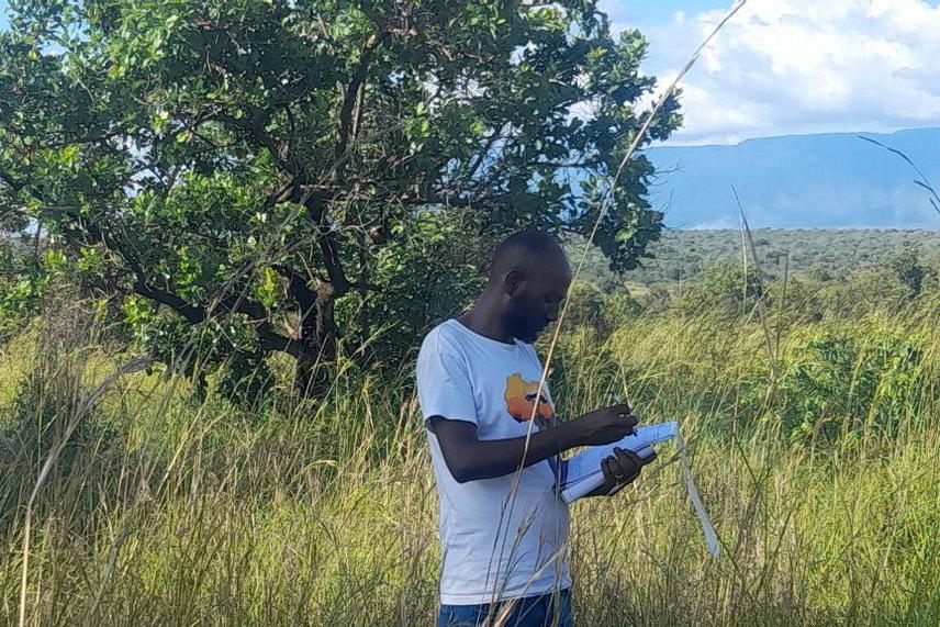 Eskinder Belay Tefera conducting a preliminary field survey in Agnuak Zone, Gambella Region, southwestern to identify vulture habitats © Eskinder Belay Tefera