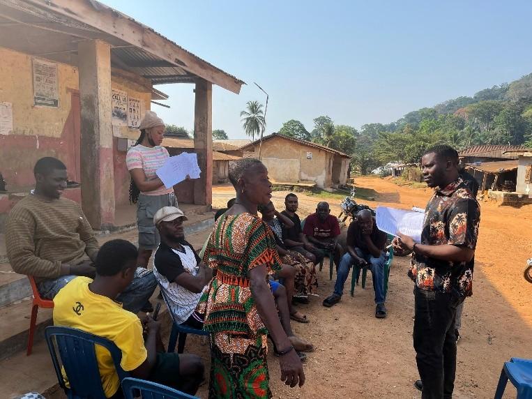 Participatory conflict mapping conducted alongside structured household surveys and questionnaire-based data collection with the rural dwellers using focus group discussions in Abo-Mkpang © Winnie Barong Ribue