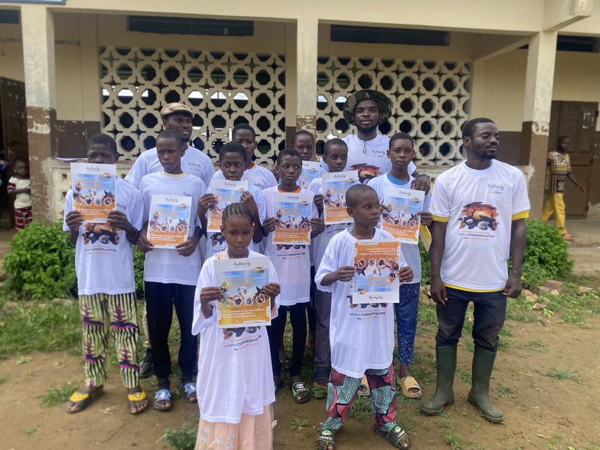 Awareness-raising session for pupils at a school in the village of Sonsoro. ©BOKO Wenceslas.