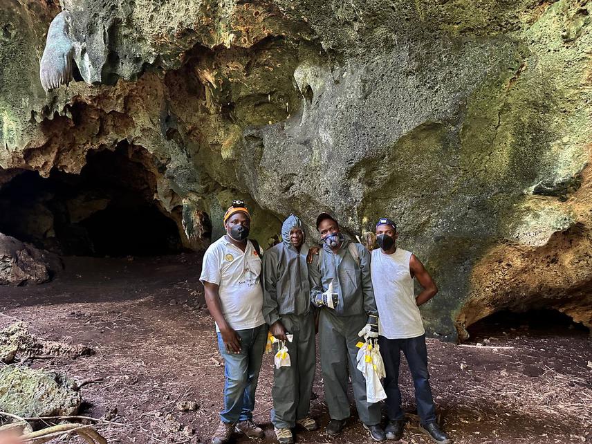 Team: Dr. Webala, Dr. Wechuli, David Onyimbi and Ali Toya, during confirmation of HTB presence at Mdenyenye Cave in Tswaka Village. © David Onyimbi.