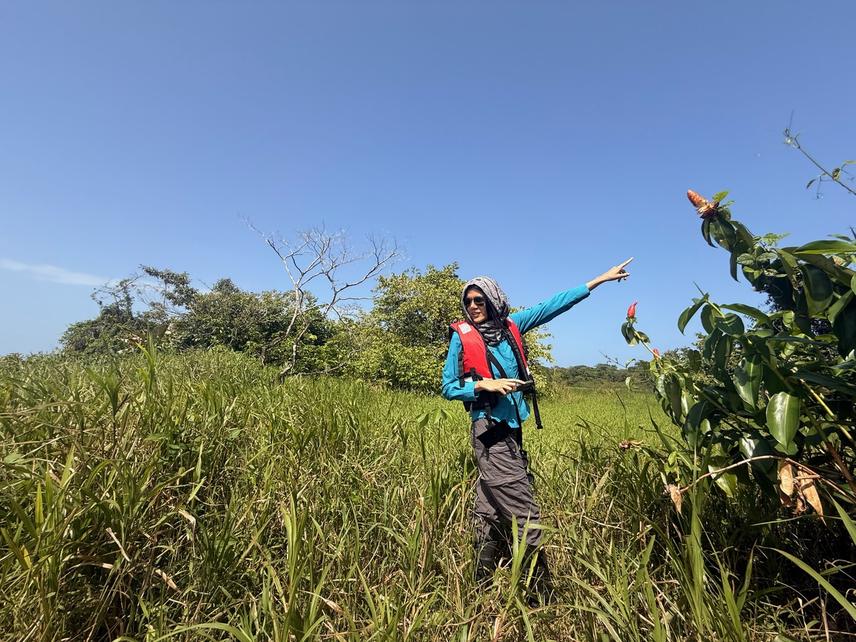 Field validation of future restoration sites with our forestry engineer (c) Sofia Pastor Parajeles